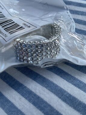 Jewelry pack.
